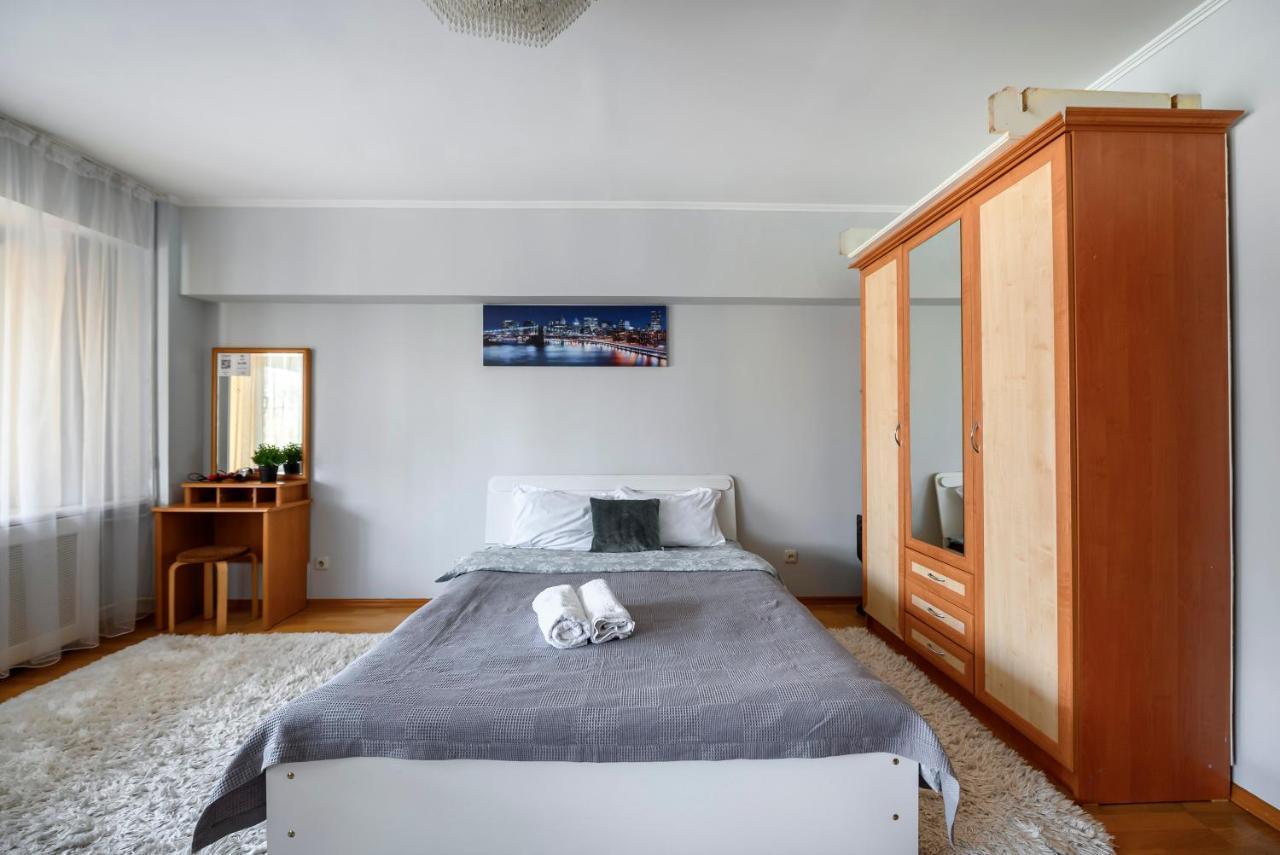 На Проспекте Ленина Apartment Almaty Ngoại thất bức ảnh