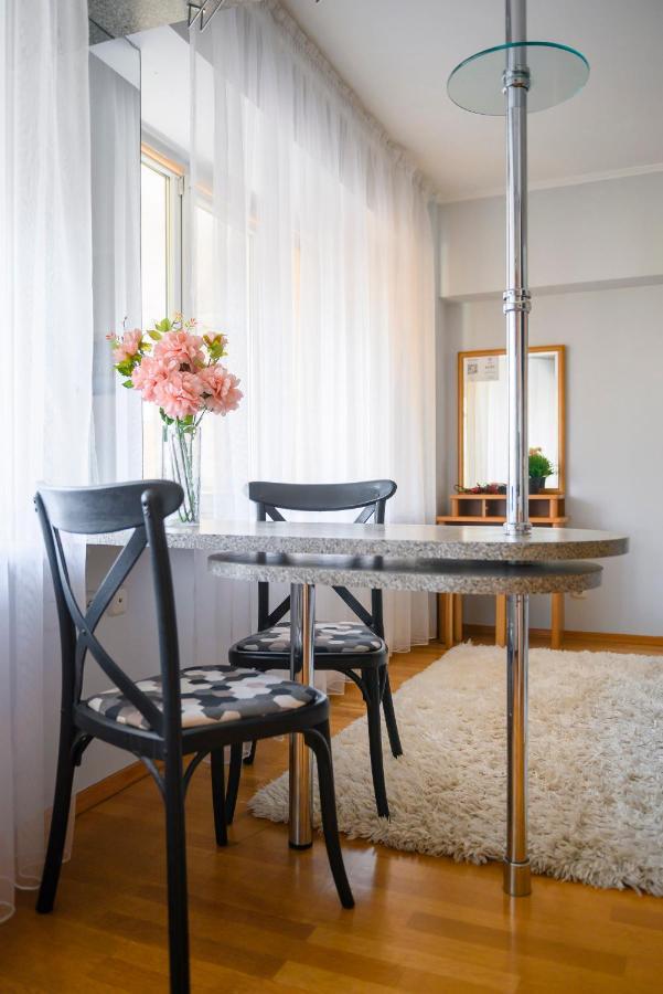 На Проспекте Ленина Apartment Almaty Ngoại thất bức ảnh