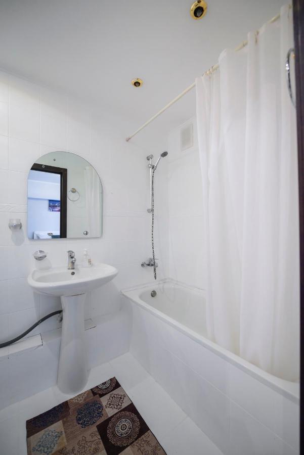 На Проспекте Ленина Apartment Almaty Ngoại thất bức ảnh