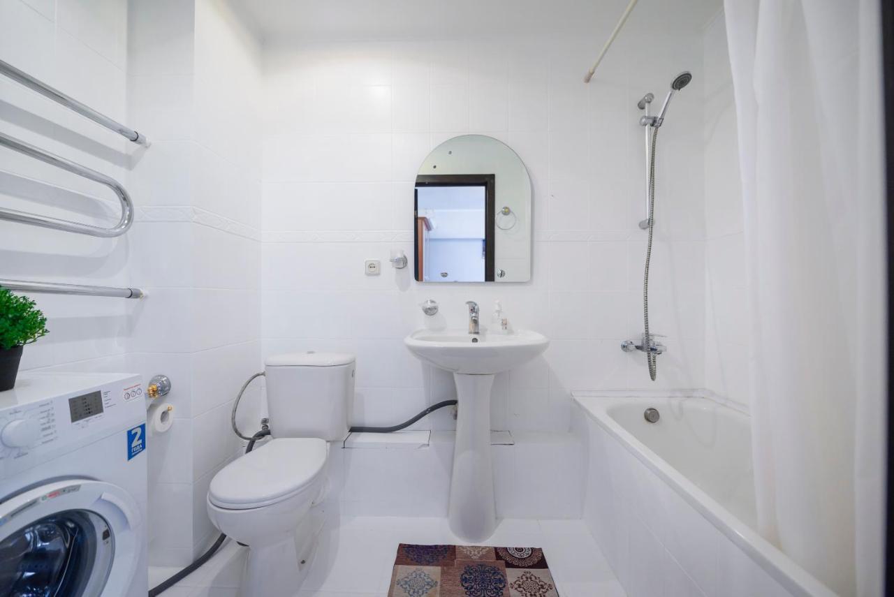 На Проспекте Ленина Apartment Almaty Ngoại thất bức ảnh